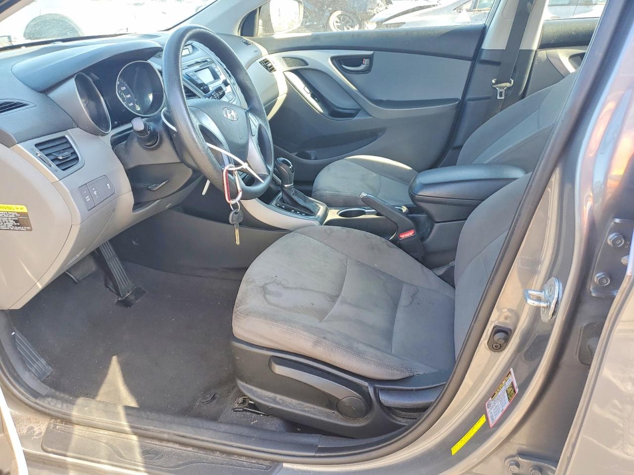 2014 HYUNDAI ELANTRA SE photo 7