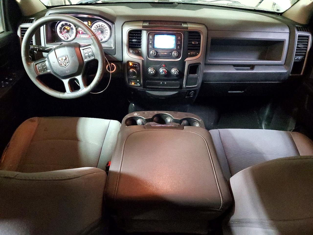 2018 RAM 1500 ST photo 8