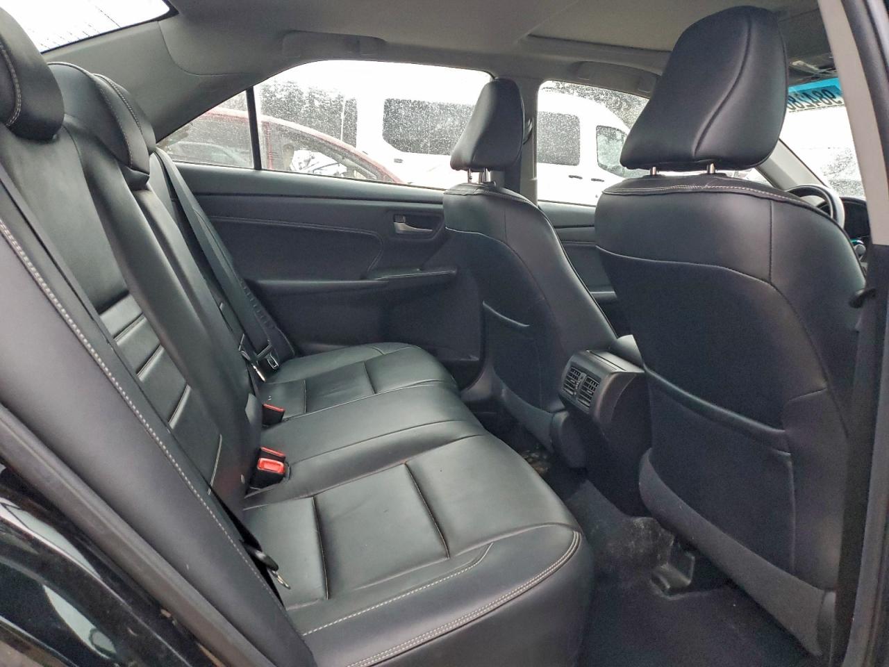 2017 TOYOTA CAMRY HYBRID photo 10