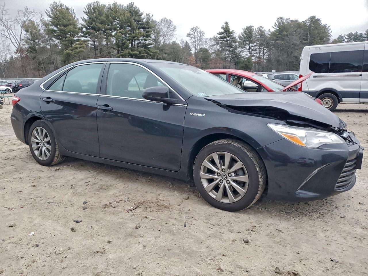 2017 TOYOTA CAMRY HYBRID photo 4