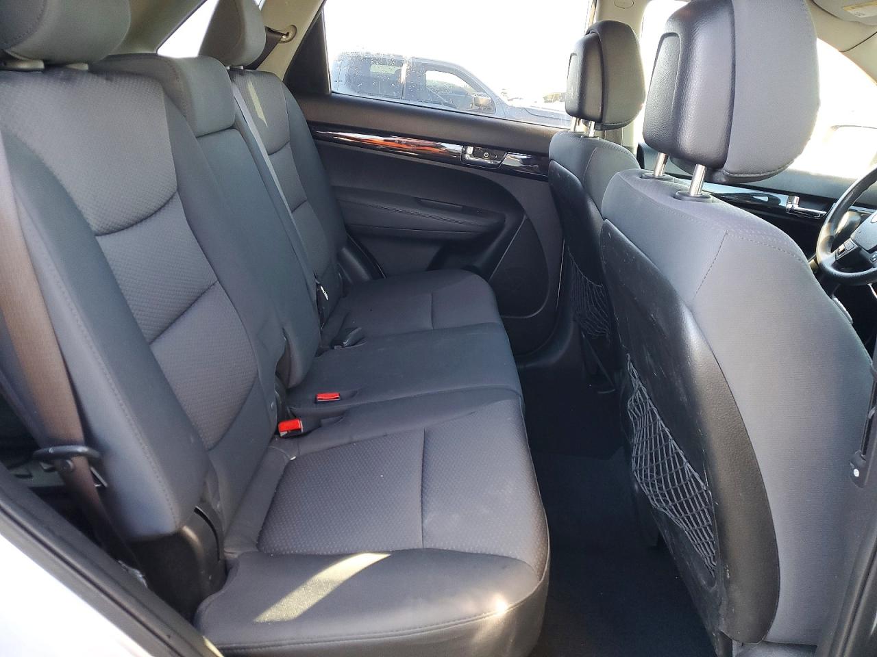 2013 KIA SORENTO LX photo 11