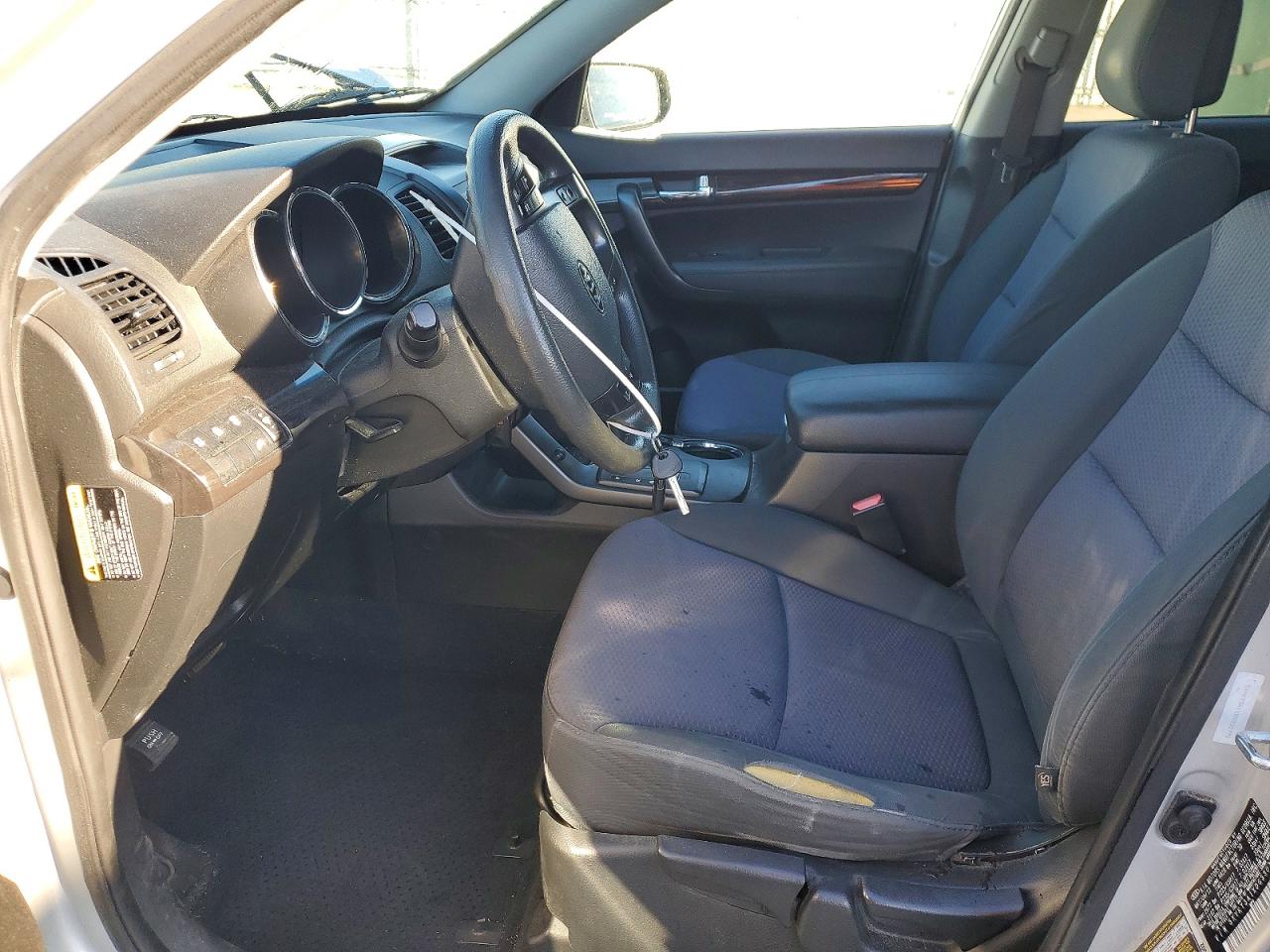 2013 KIA SORENTO LX photo 7