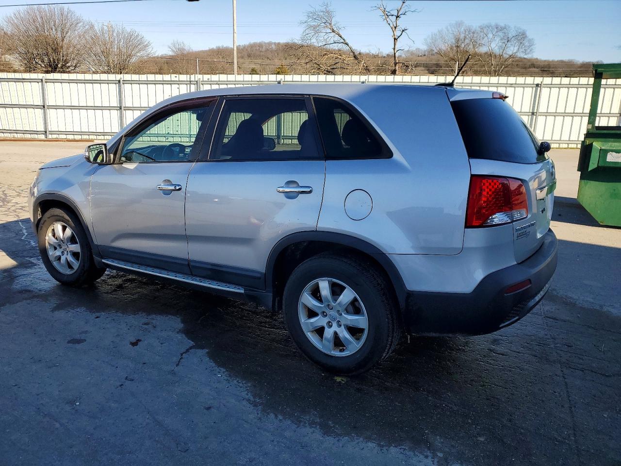 2013 KIA SORENTO LX photo 2