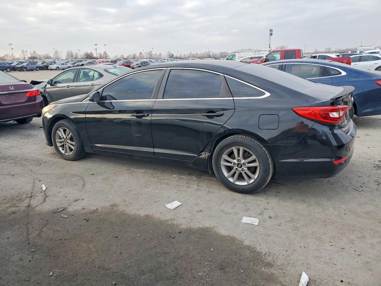 2017 HYUNDAI SONATA SE photo 2