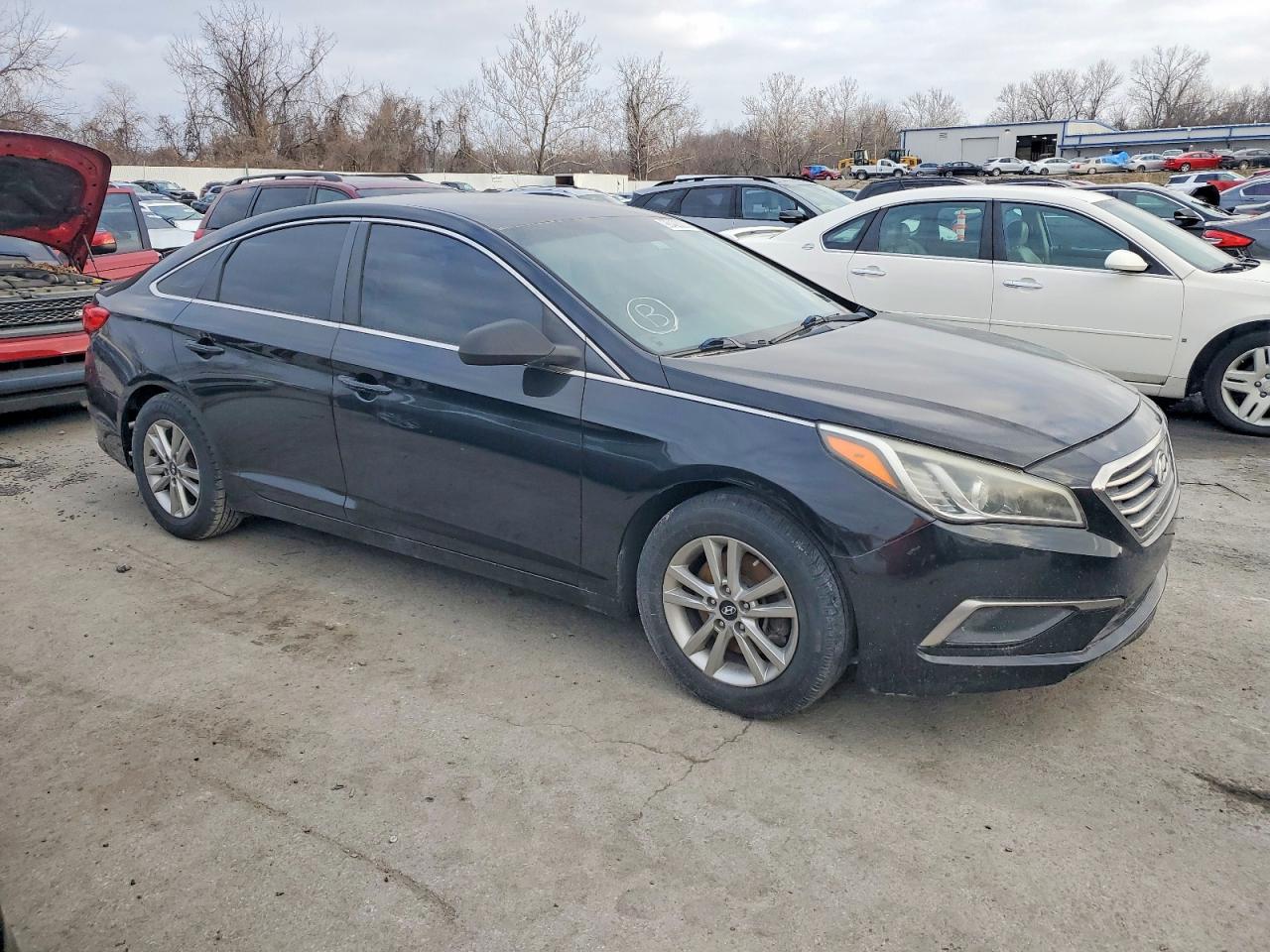 2017 HYUNDAI SONATA SE photo 4