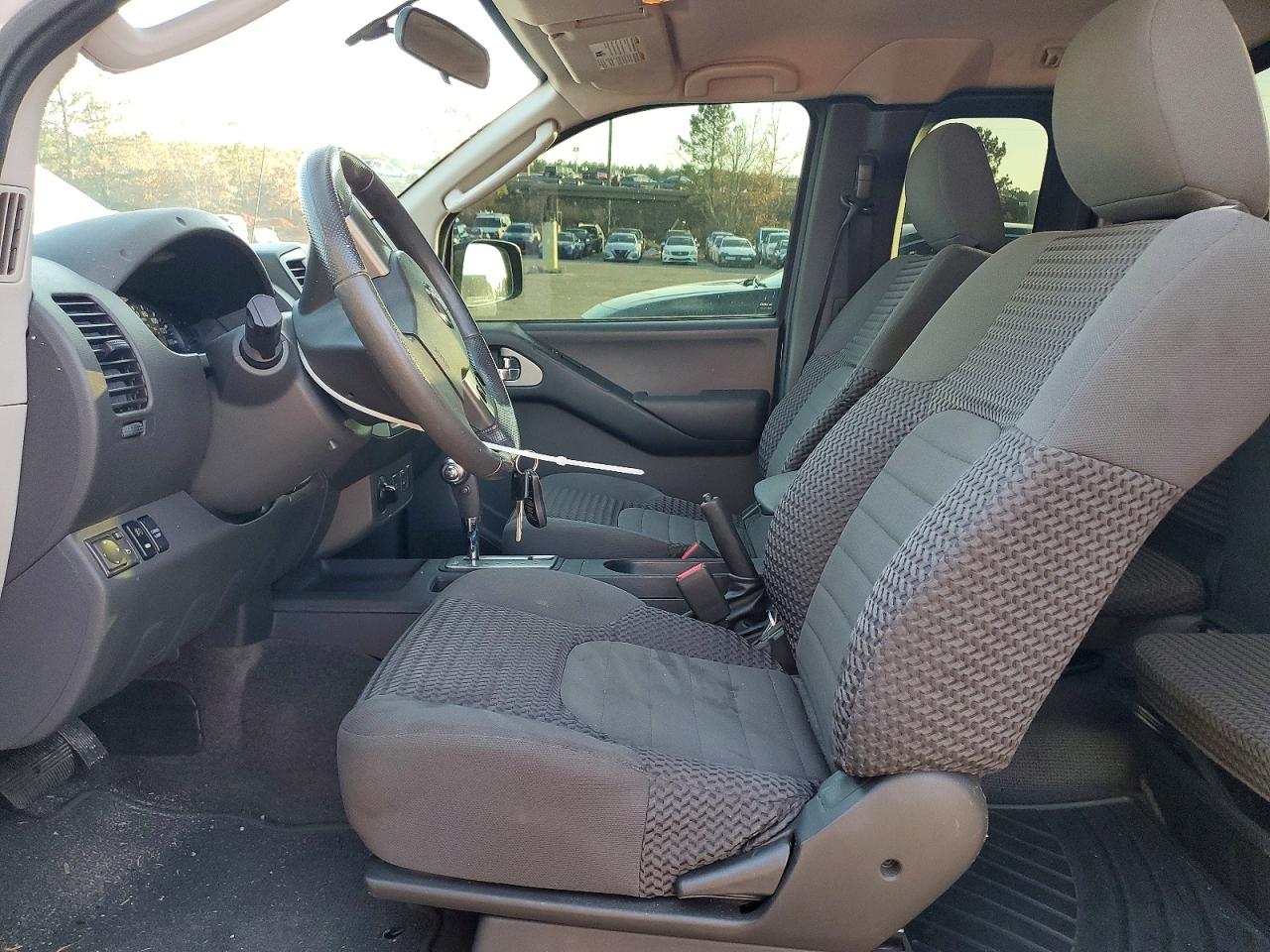 2010 NISSAN FRONTIER KING CAB SE photo 7