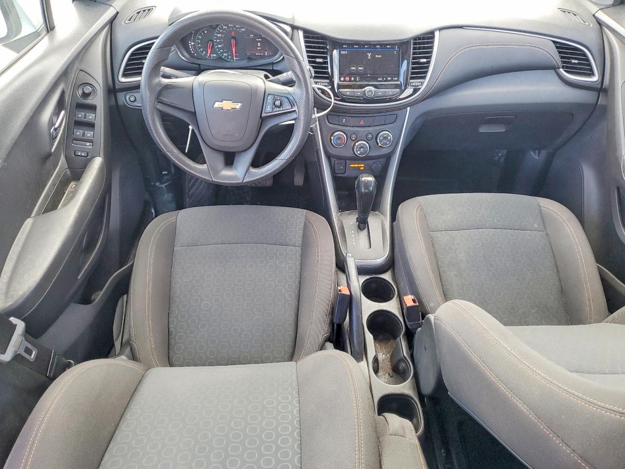 2018 CHEVROLET TRAX LS photo 8