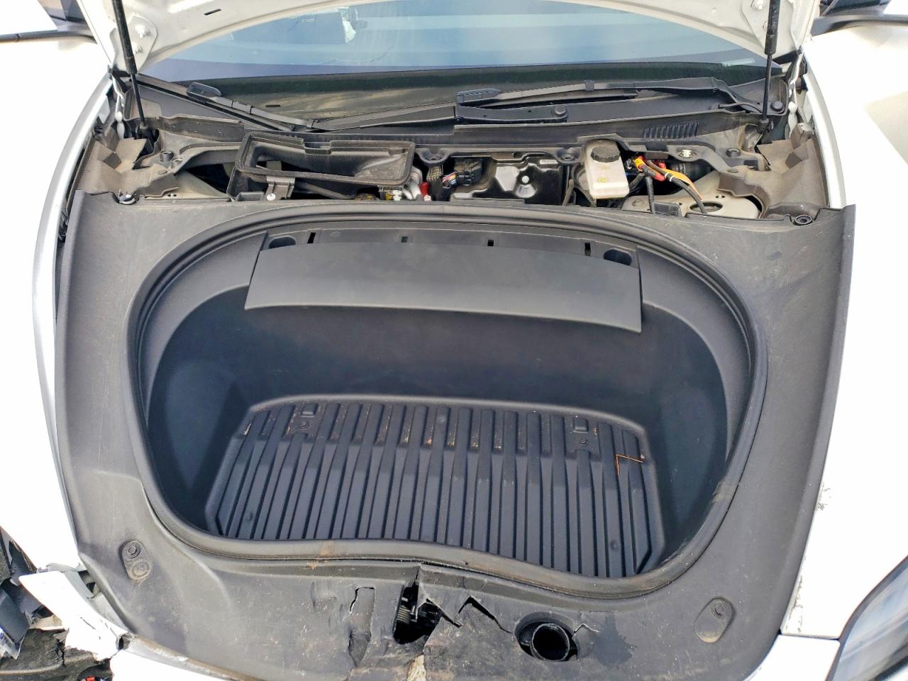 2024 TESLA MODEL 3 photo 11