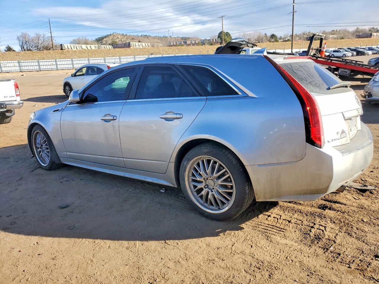 2011 CADILLAC CTS LUXURY COLLECTION photo 2