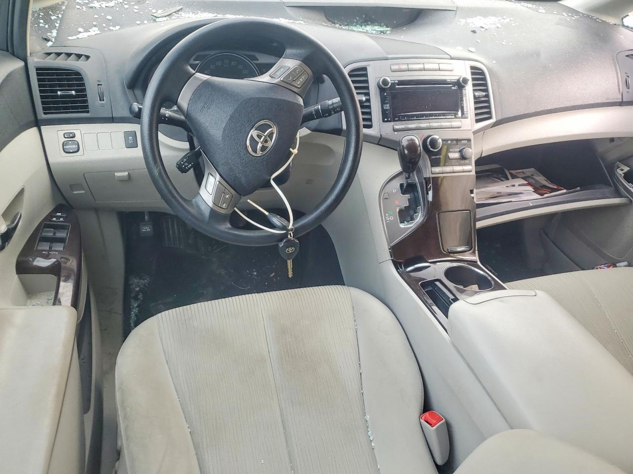 2010 TOYOTA VENZA photo 8
