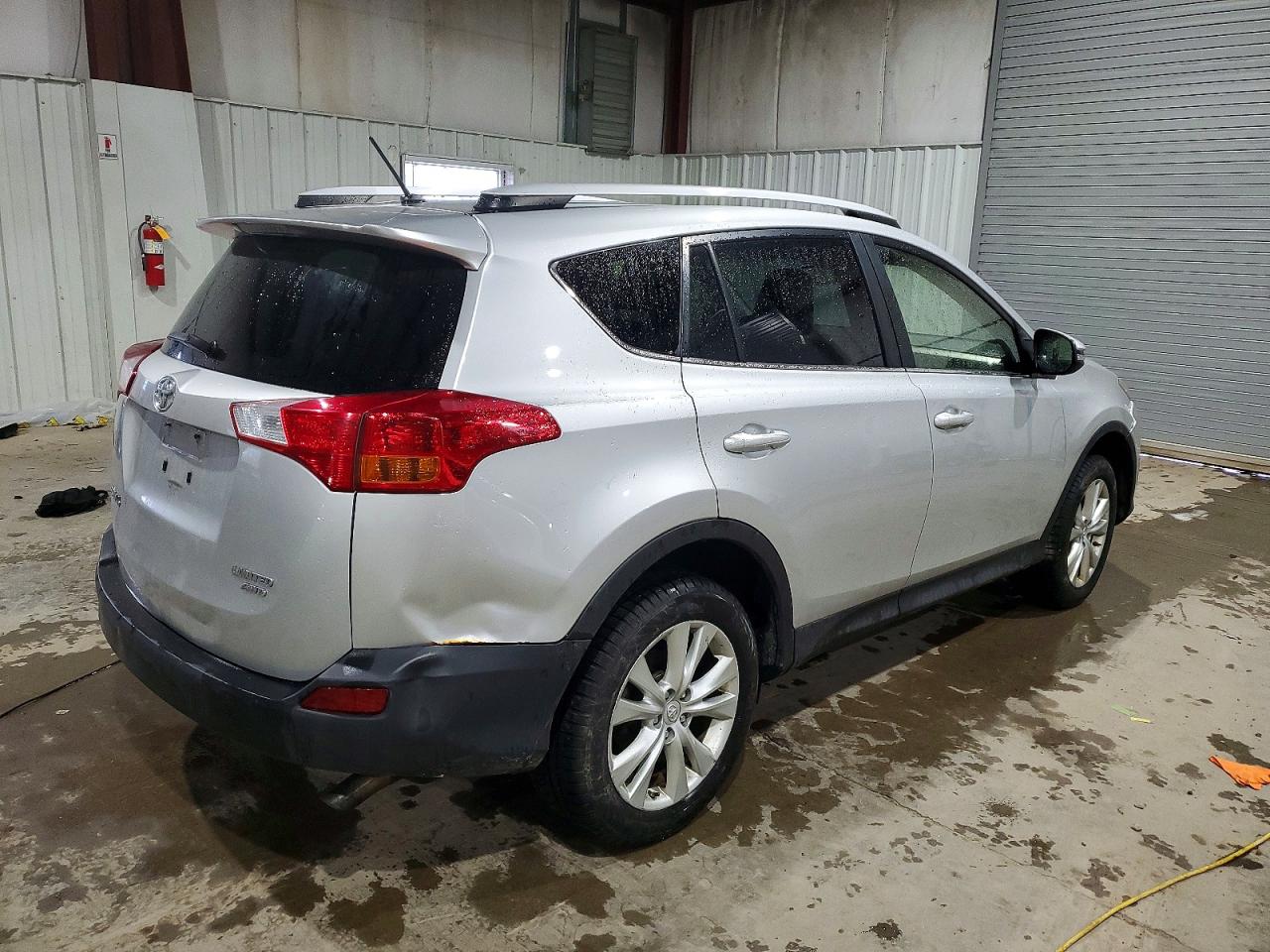 2013 TOYOTA RAV4 LIMITED photo 3