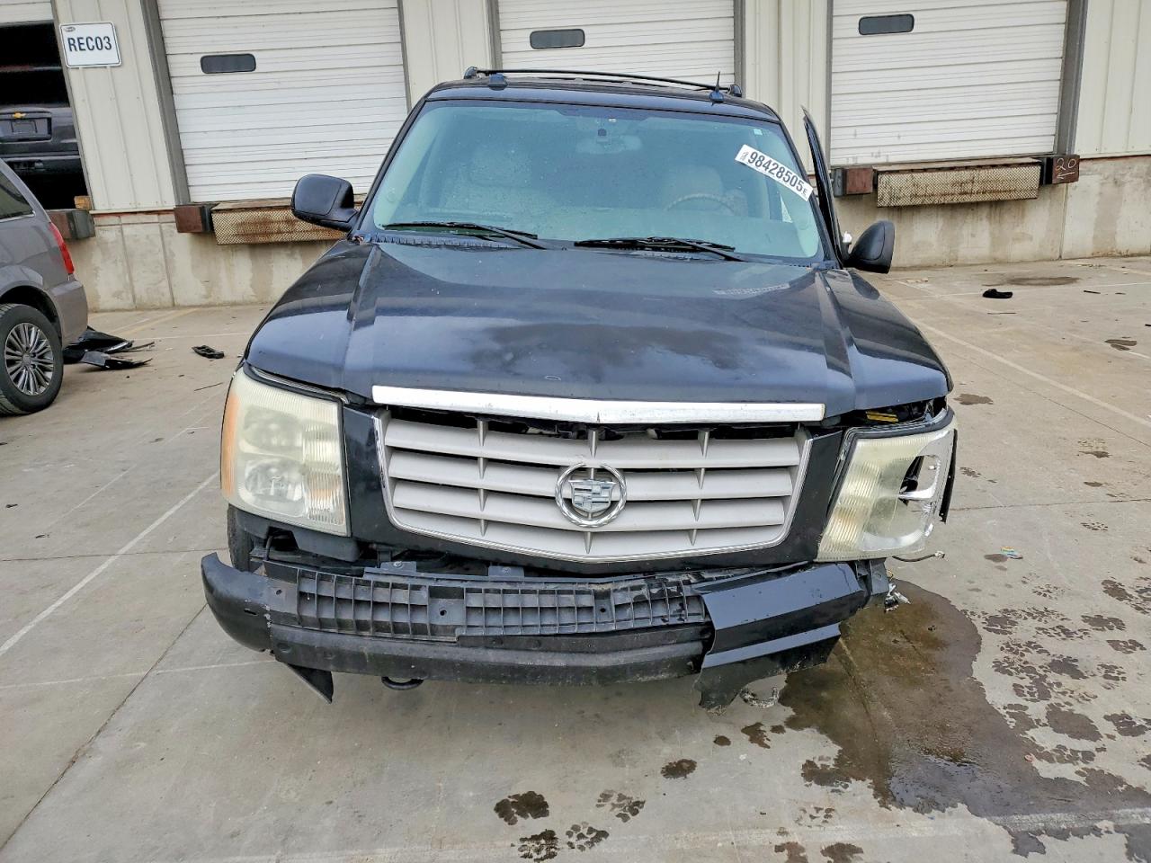 2004 CADILLAC ESCALADE ESV photo 5
