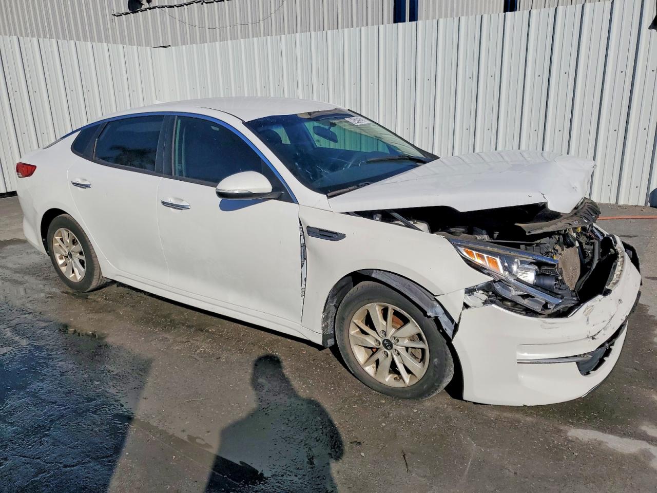 2017 KIA OPTIMA LX photo 4
