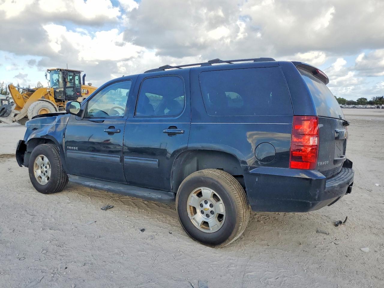 2012 CHEVROLET TAHOE C1500 LS photo 2