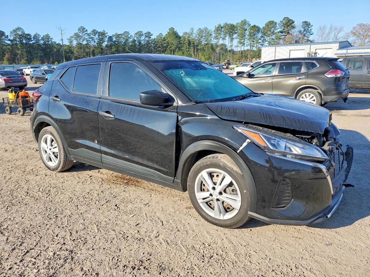 2021 NISSAN KICKS S photo 4