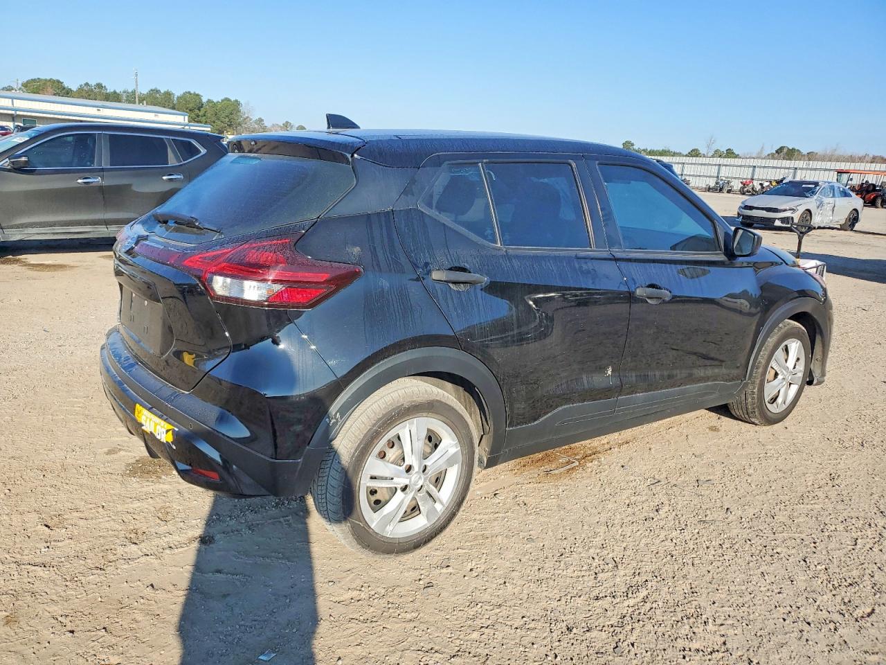 2021 NISSAN KICKS S photo 3