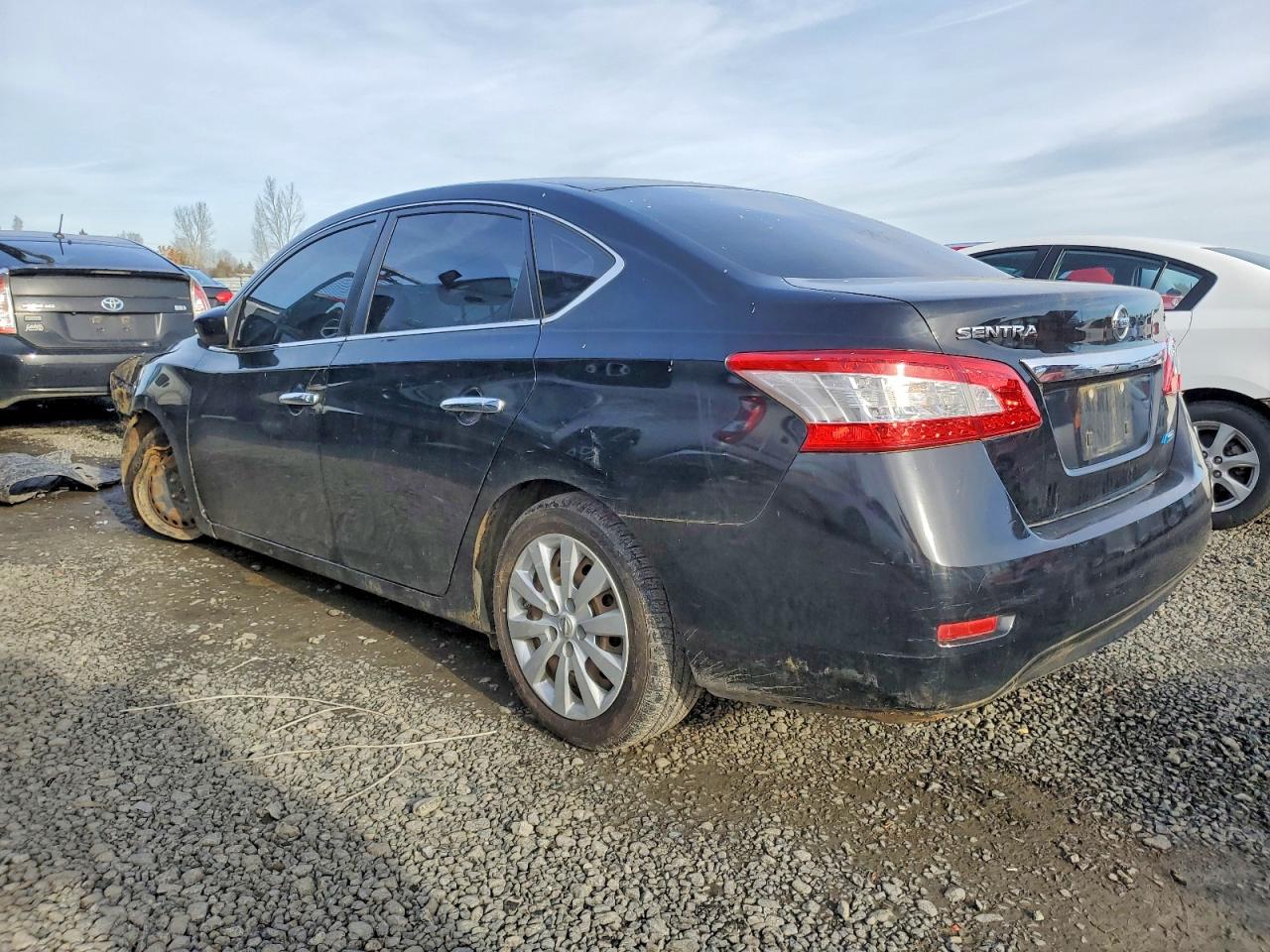 2013 NISSAN SENTRA S photo 2