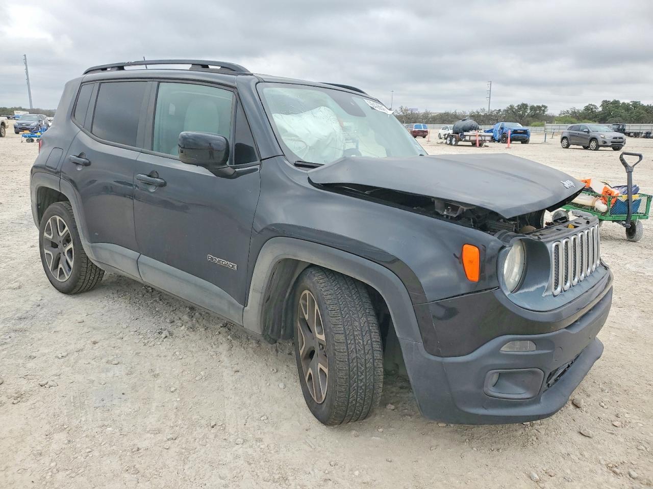 2017 JEEP RENEGADE LATITUDE photo 4