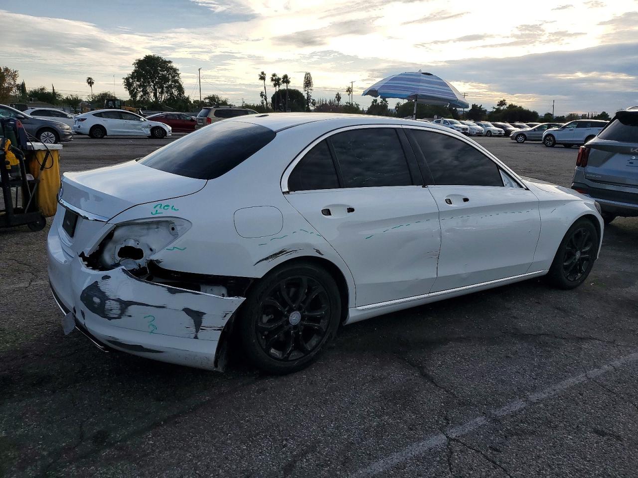 2015 MERCEDES-BENZ C 300 photo 3