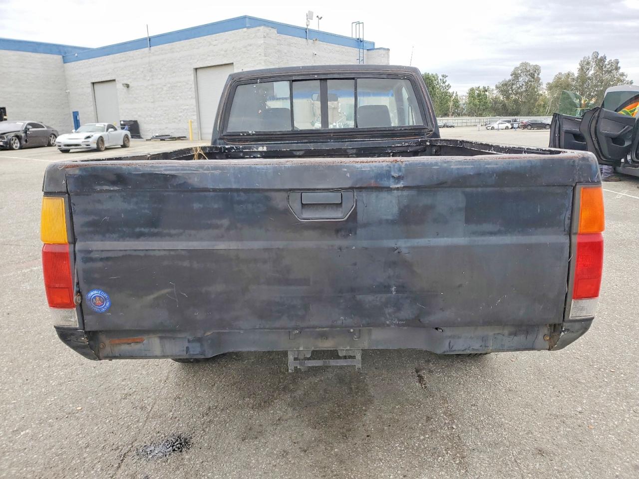 1993 NISSAN TRUCK KING CAB photo 6