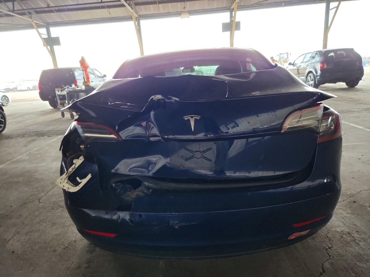 2018 TESLA MODEL 3 photo 6