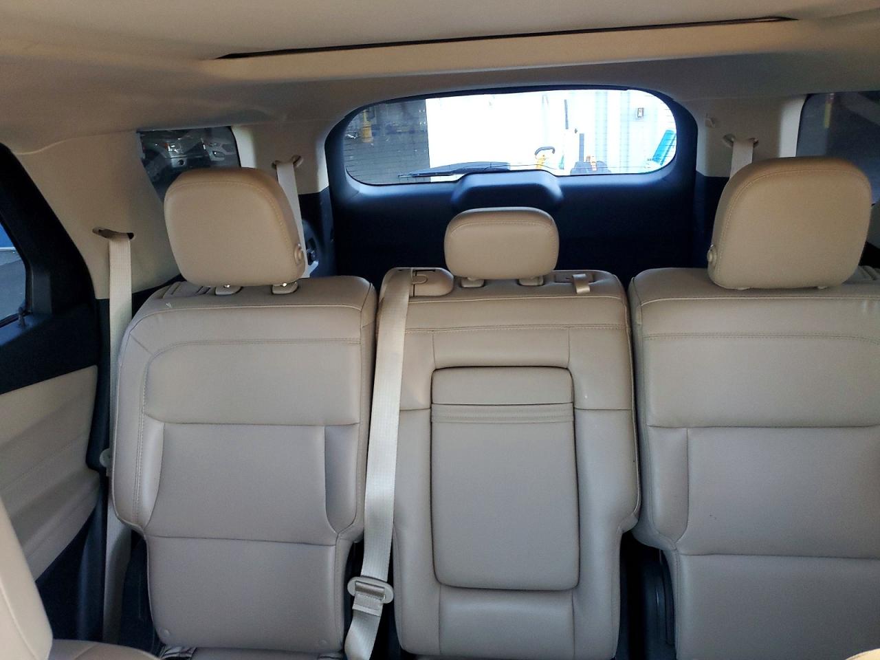 2020 FORD EXPLORER XLT photo 19