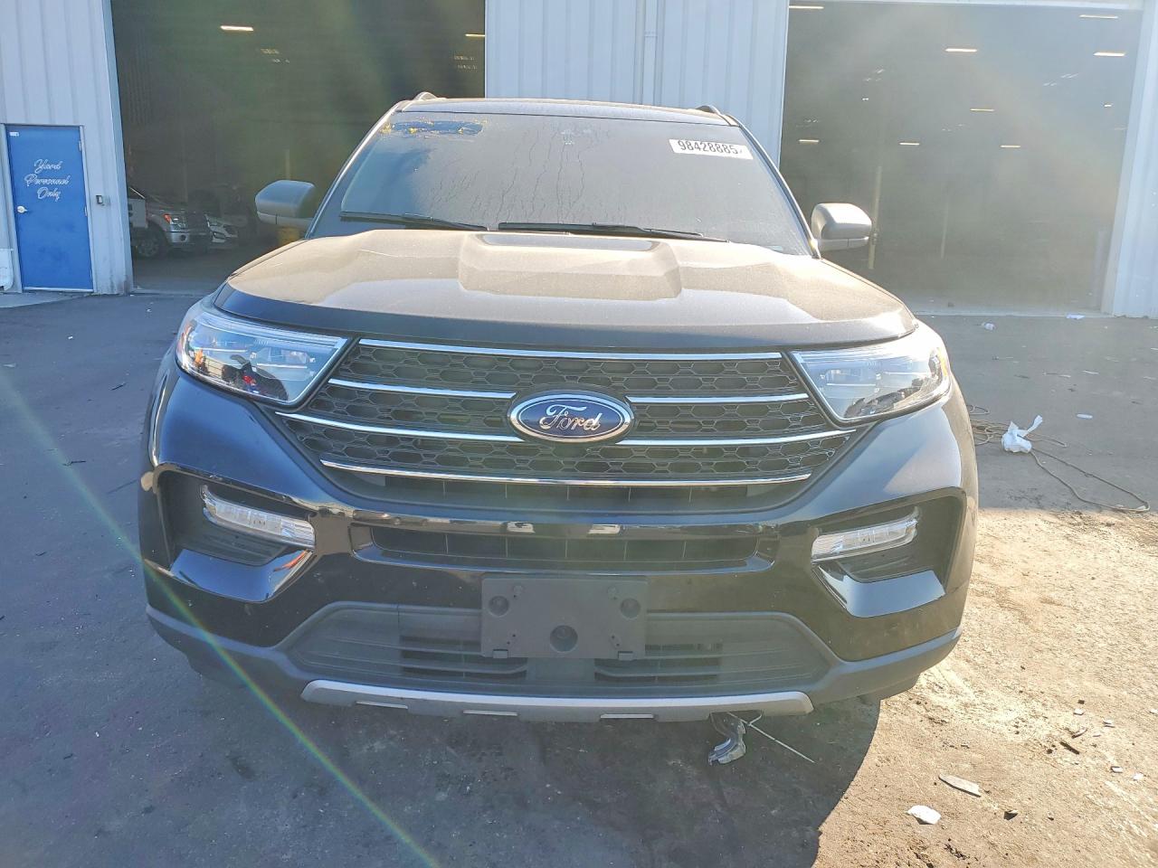 2020 FORD EXPLORER XLT photo 9