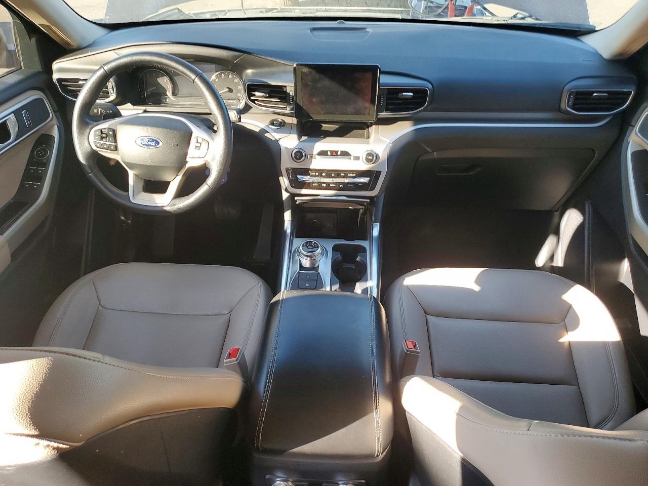 2020 FORD EXPLORER XLT photo 15