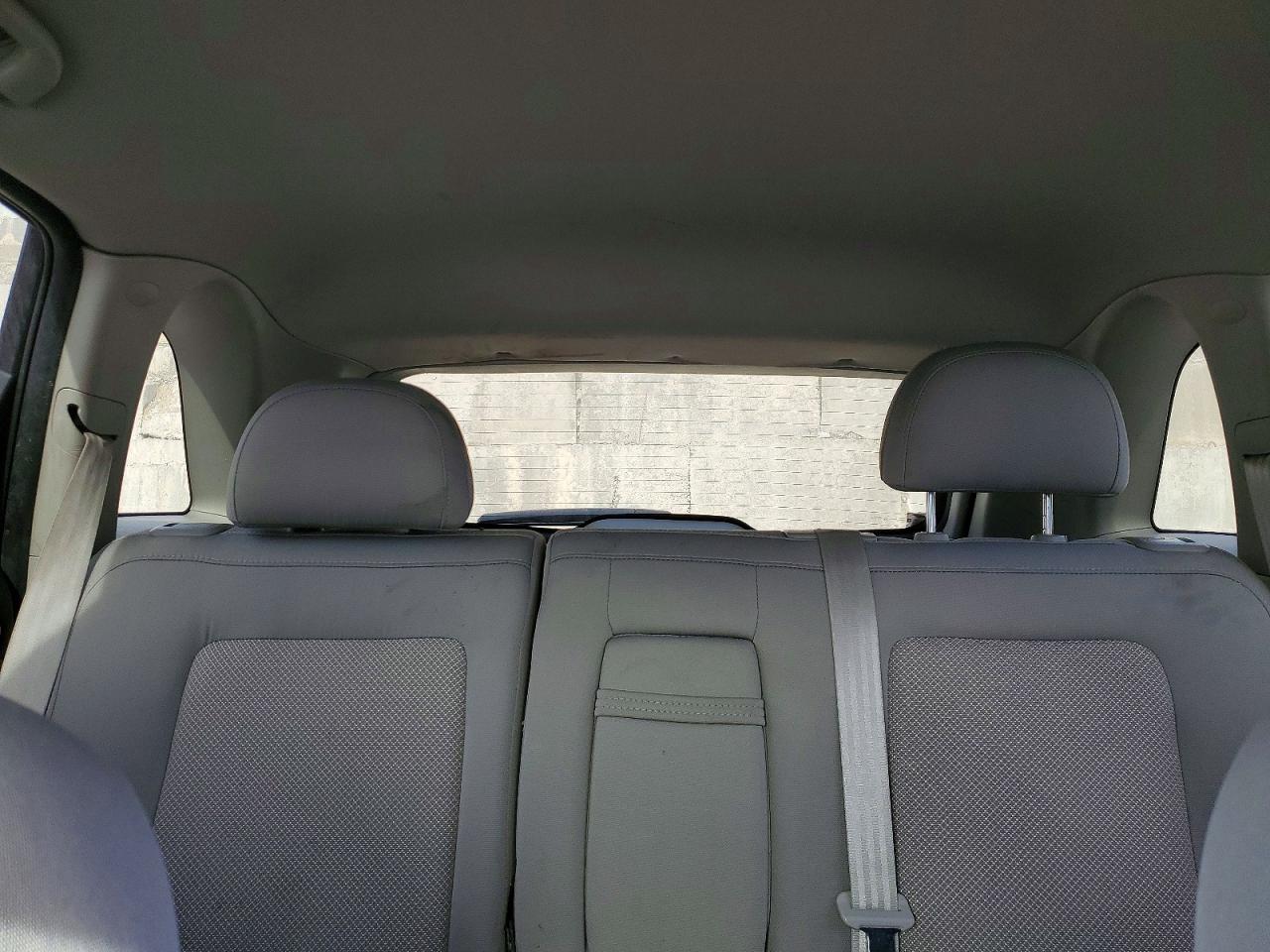2009 SATURN VUE XR photo 19