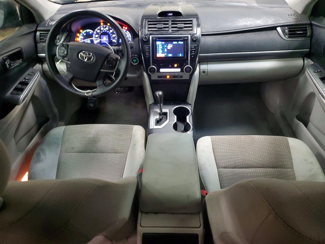 2013 TOYOTA CAMRY HYBRID photo 8