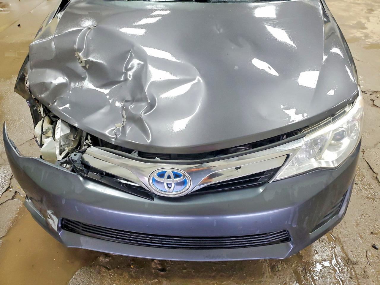 2013 TOYOTA CAMRY HYBRID photo 11