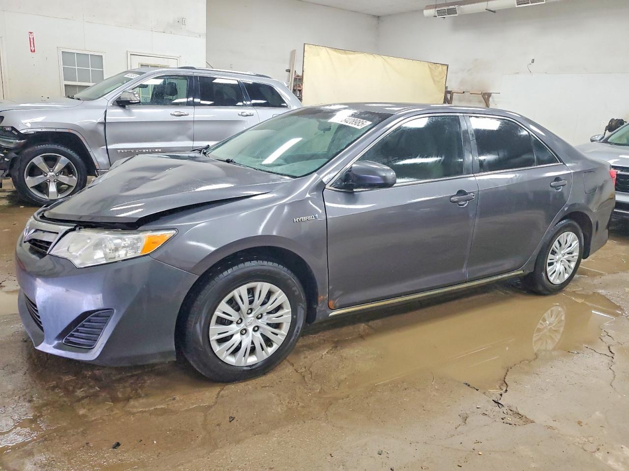 2013 TOYOTA CAMRY