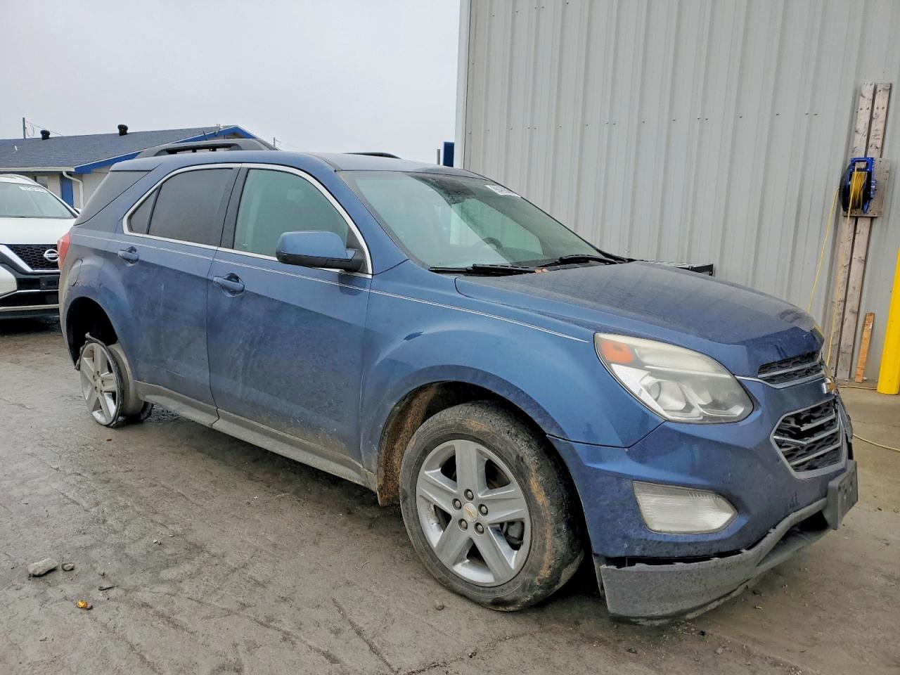 2016 CHEVROLET EQUINOX LT photo 4