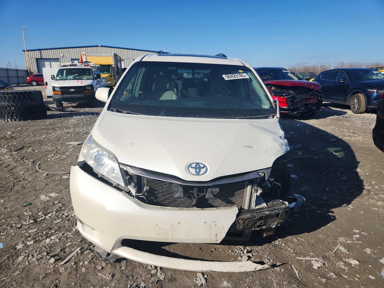 2015 TOYOTA SIENNA XLE photo 5