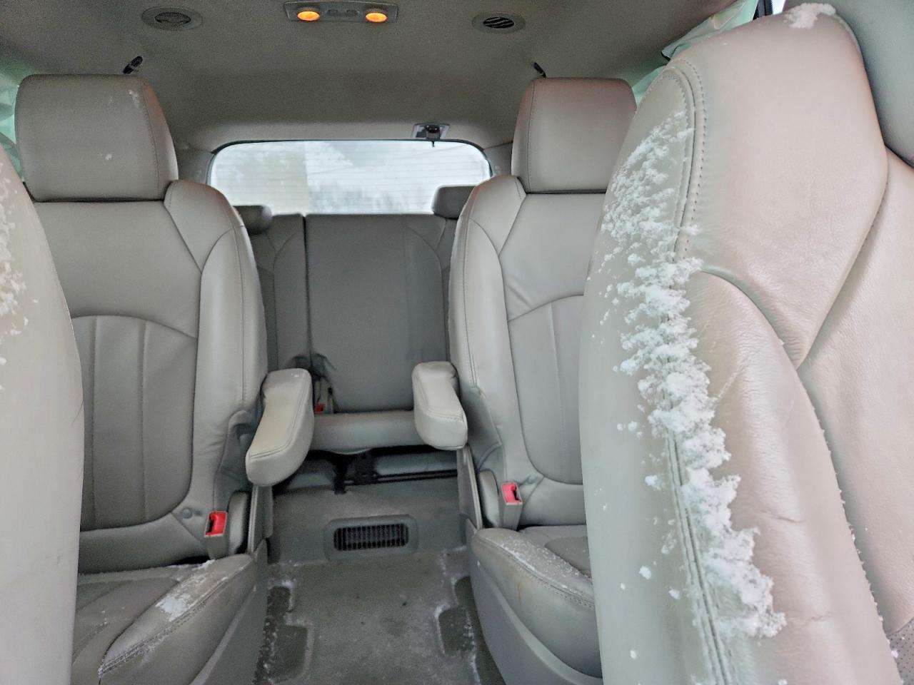 2011 BUICK ENCLAVE CXL photo 10