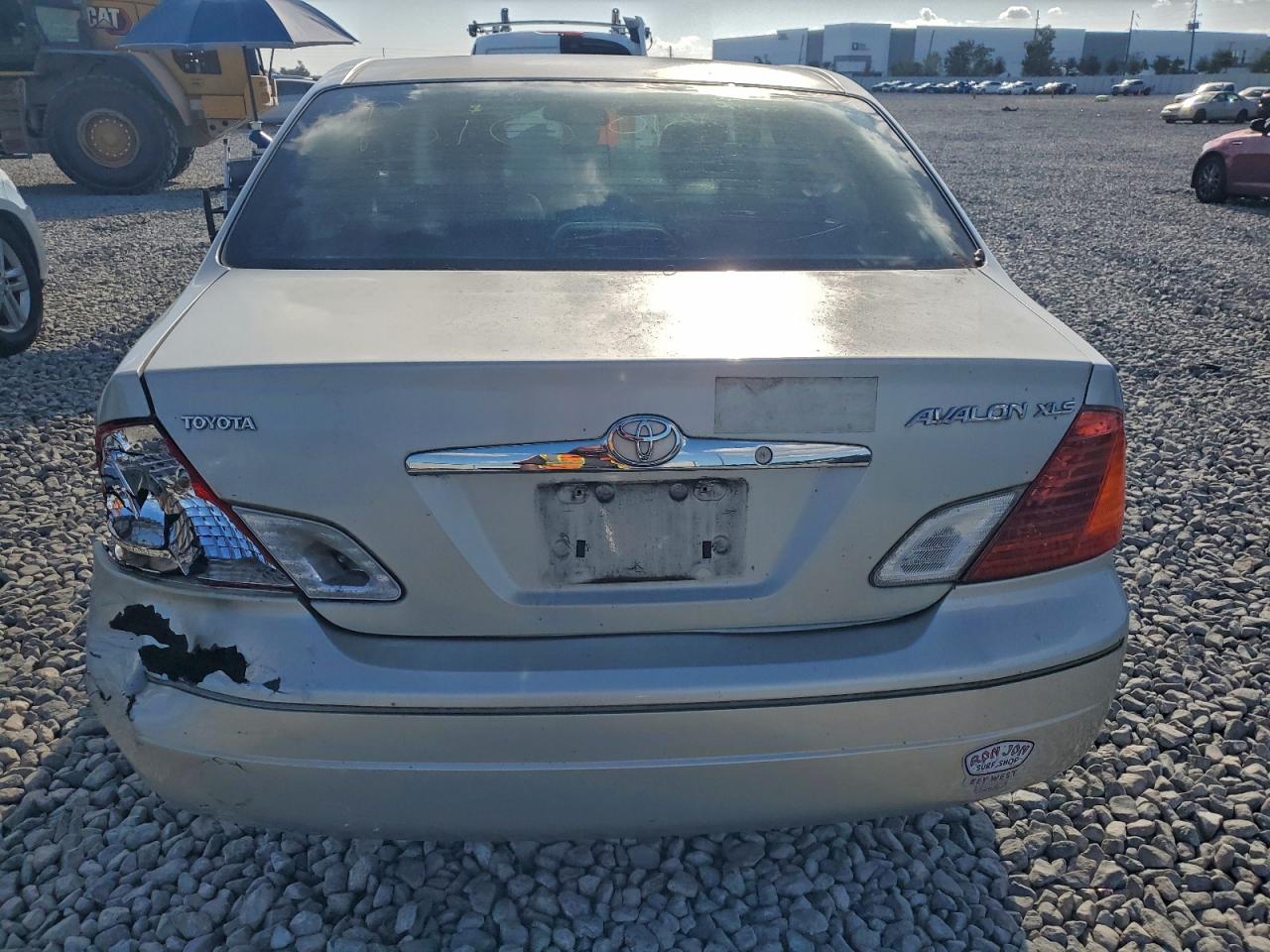 2002 TOYOTA AVALON XL photo 6