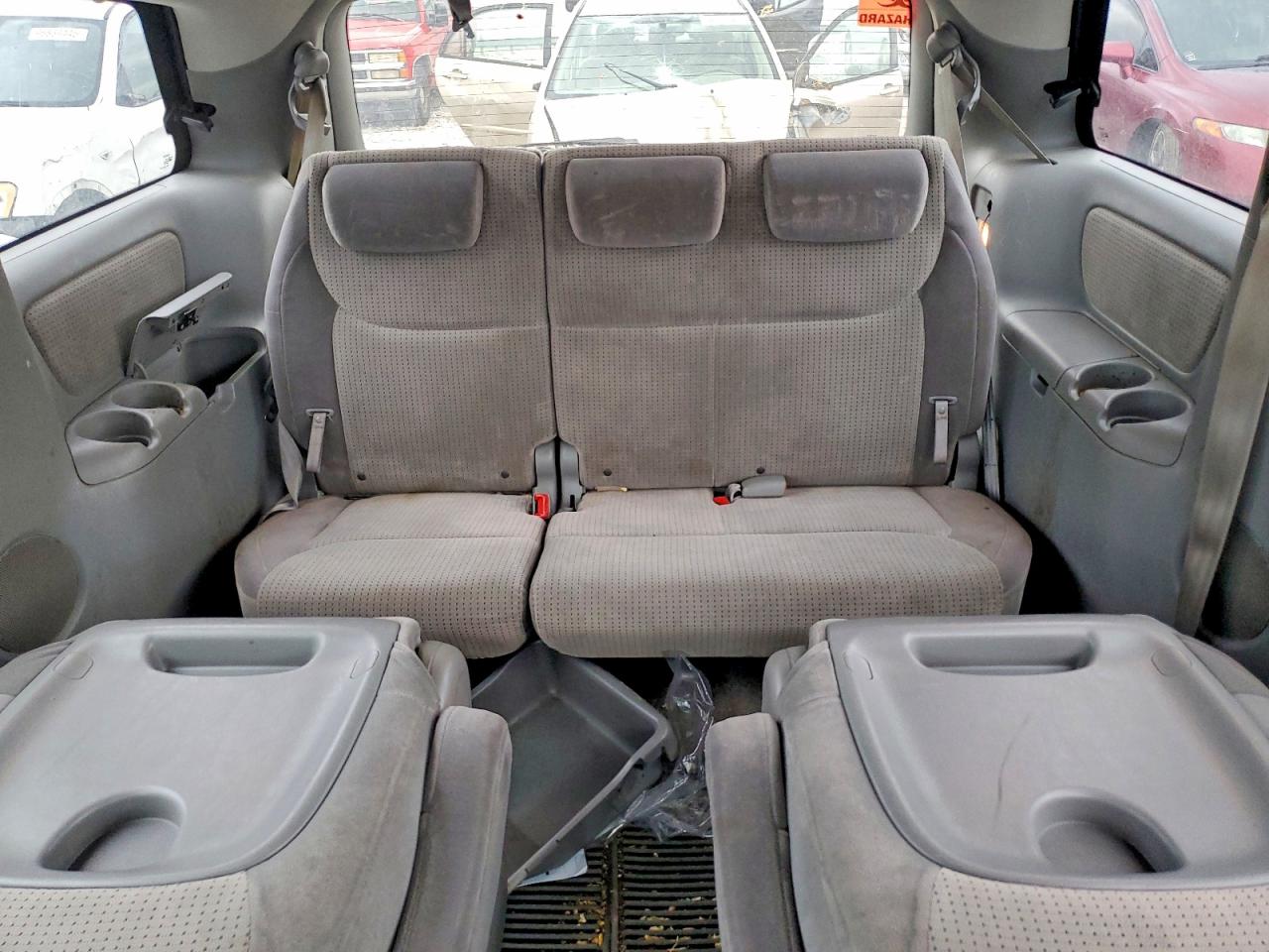 2009 TOYOTA SIENNA CE photo 10