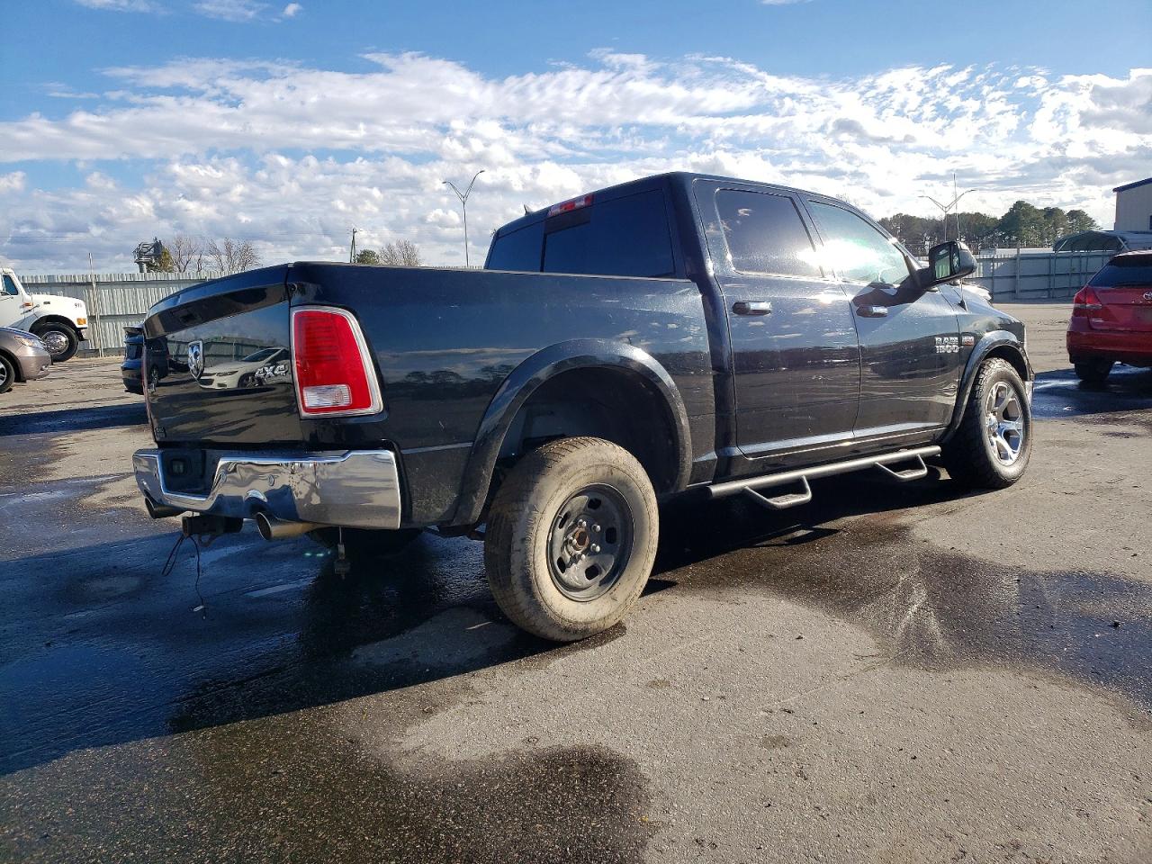 2014 RAM 1500 LARAMIE photo 3