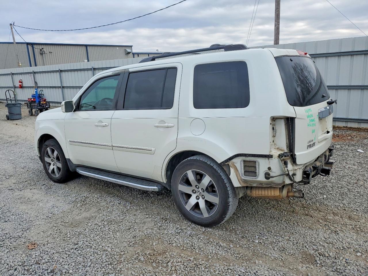 2013 HONDA PILOT TOURING photo 2