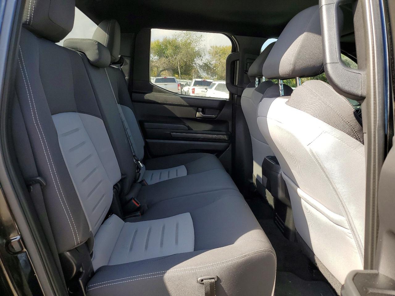 2024 TOYOTA TACOMA DOUBLE CAB photo 10