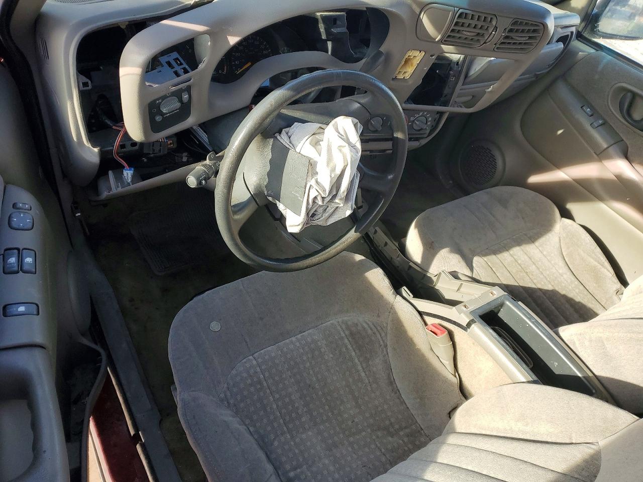 1998 CHEVROLET S TRUCK S10 photo 8