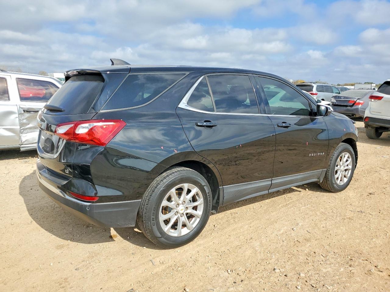2018 CHEVROLET EQUINOX LT photo 3