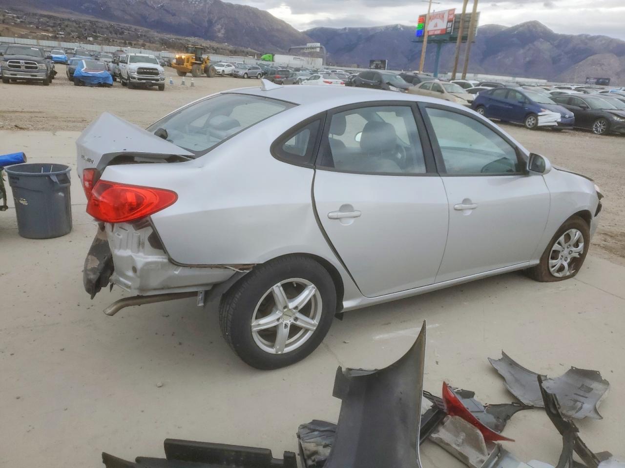 2010 HYUNDAI ELANTRA BLUE photo 3