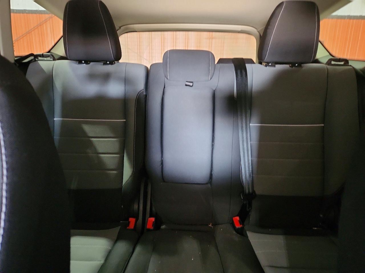 2015 FORD ESCAPE SE photo 19