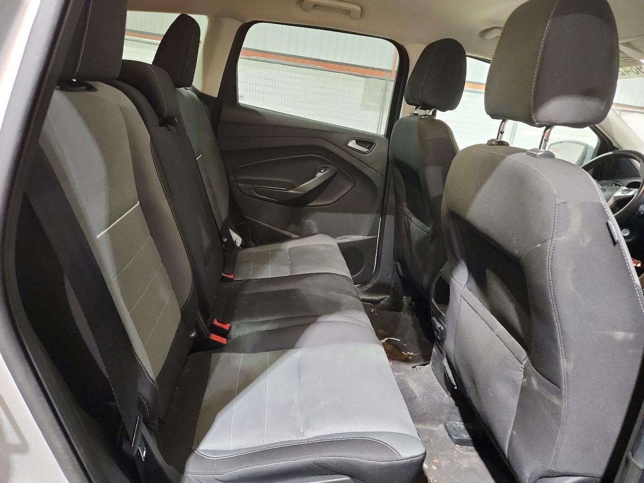 2015 FORD ESCAPE SE photo 21