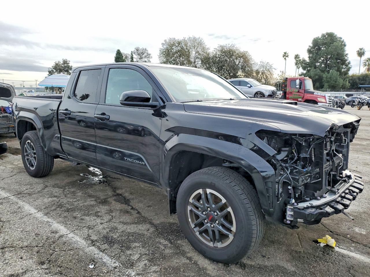2024 TOYOTA TACOMA DOUBLE CAB photo 4