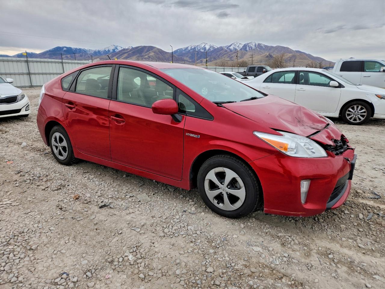 2013 TOYOTA PRIUS photo 4