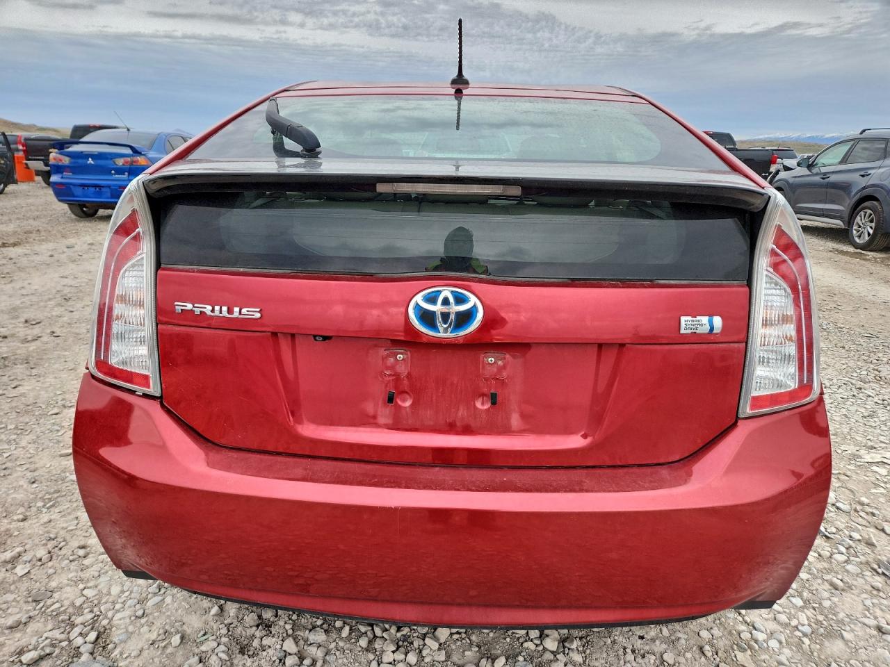 2013 TOYOTA PRIUS photo 6