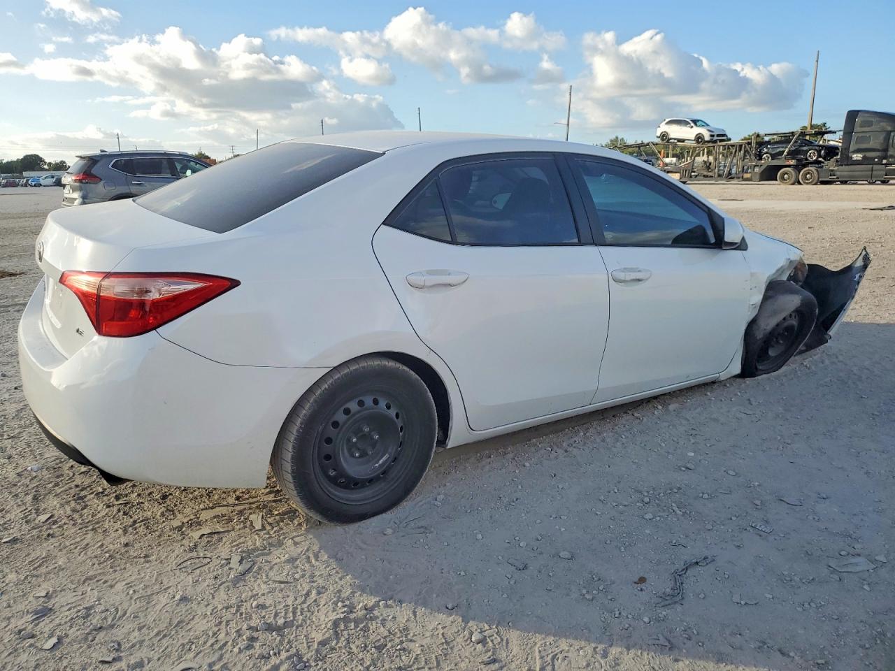 2017 TOYOTA COROLLA L photo 3
