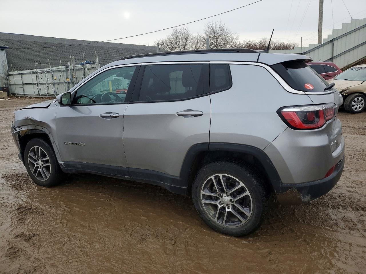 2017 JEEP COMPASS LATITUDE photo 2